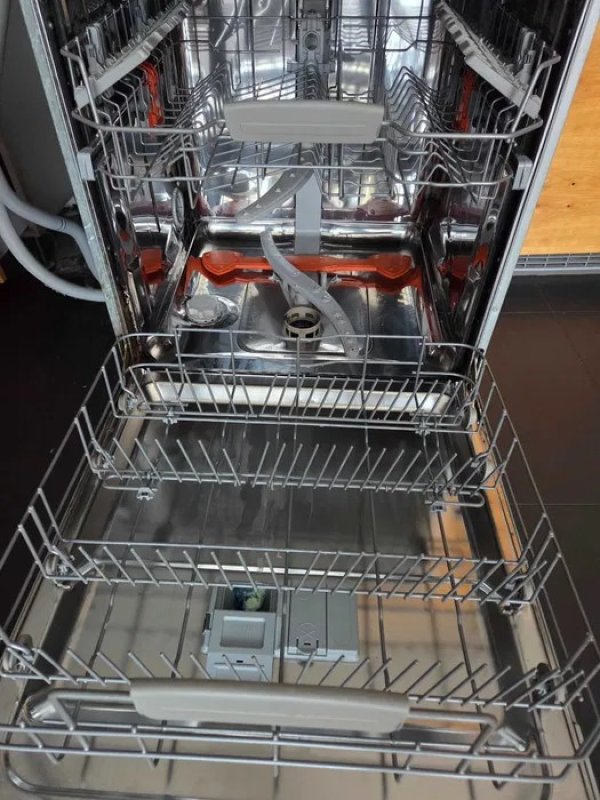 Zmywarka Hotpoint Ariston HIO 3C23WF