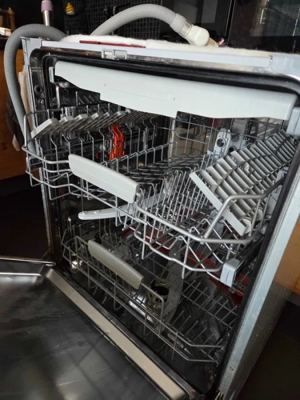 Zmywarka Hotpoint Ariston HIO 3C23WF - 02 Zmywarka Hotpoint Ariston HIO 3C23WF - 02