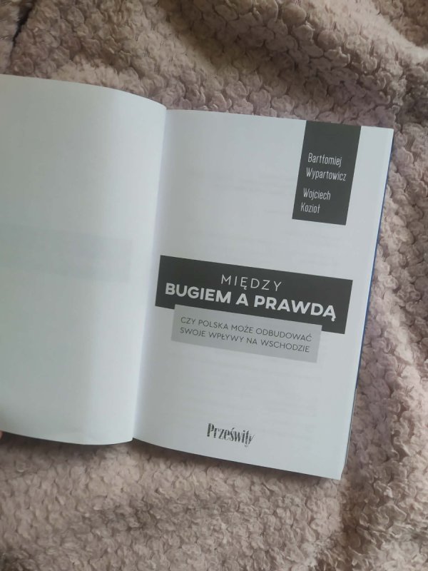 Książka Między Bugiem a Prawdą - 01 Książka Między Bugiem a Prawdą - 01