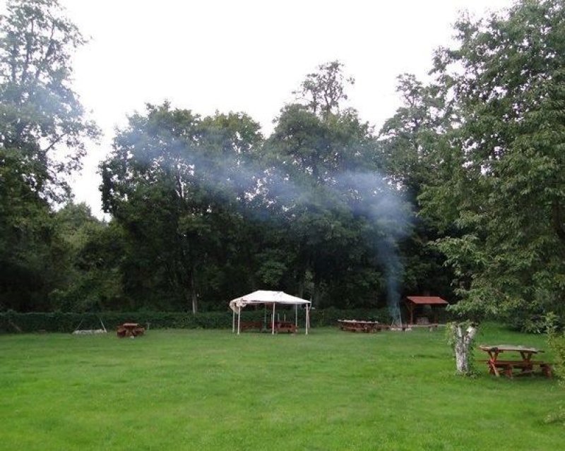Pole namiotowe nad reką Wel Spływy kajakowe Agro - 03