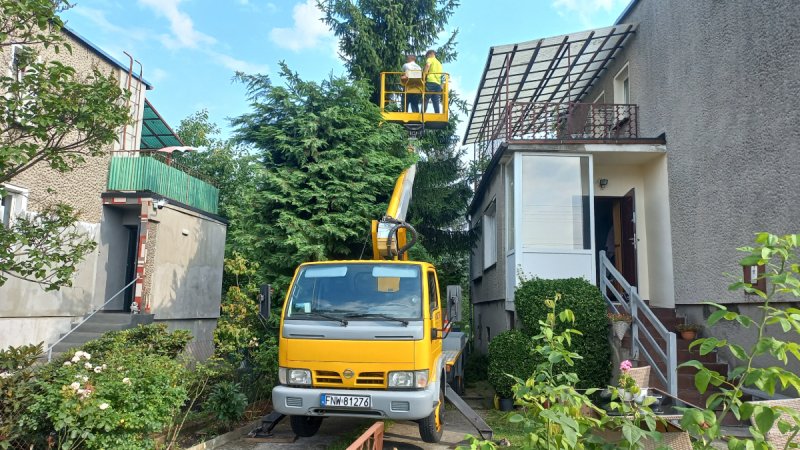 Podnosnik koszowy 22h zwyzka wynajem uslugi
