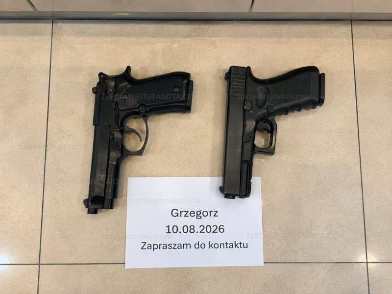 Glock 19. Beretta 92A1. Pistolet. Broń. Broń palna