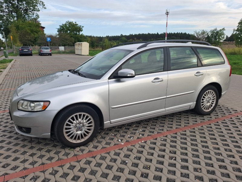 Volvo v50 2008 r. Diesel, Klimatyzacja, Tempo - 01 Volvo v50 2008 r. Diesel, Klimatyzacja, Tempo - 01