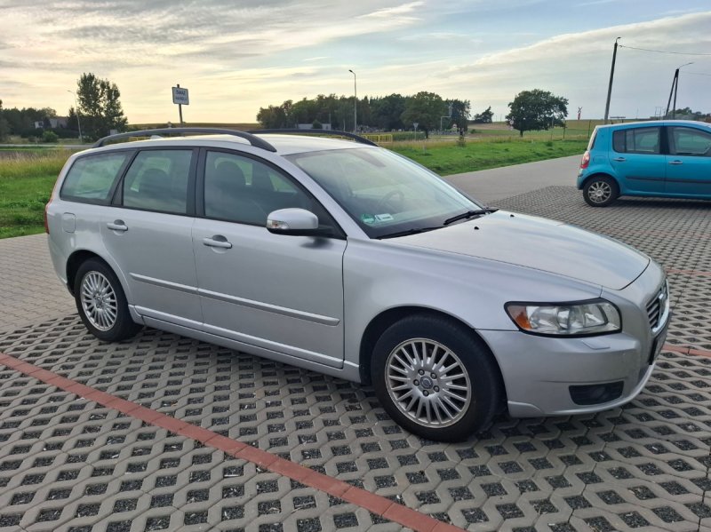Volvo v50 2008 r. Diesel, Klimatyzacja, Tempo - 04 Volvo v50 2008 r. Diesel, Klimatyzacja, Tempo - 04
